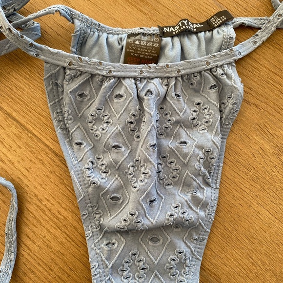 Nasty Gal Denim Broderie Underwire Bikini - Picture 5 of 7